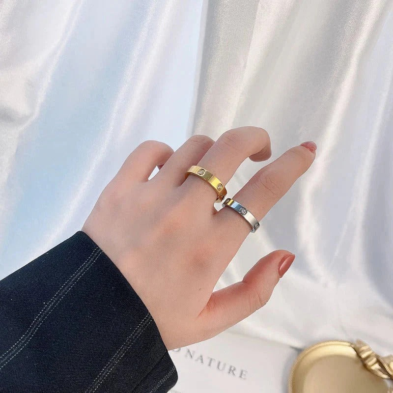 Gelsomina Ravetti in 18K Goud Statement Ring
