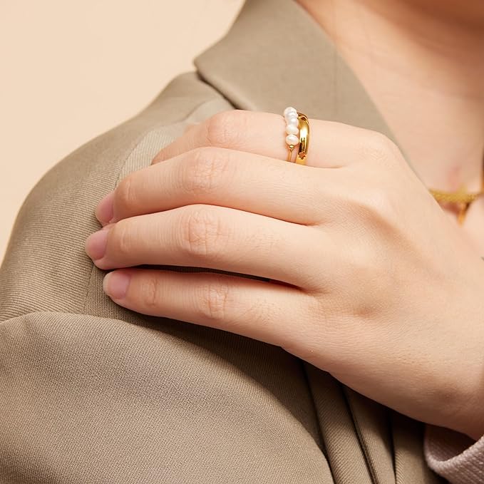 Magnolia zoetwaterparel gouden ring